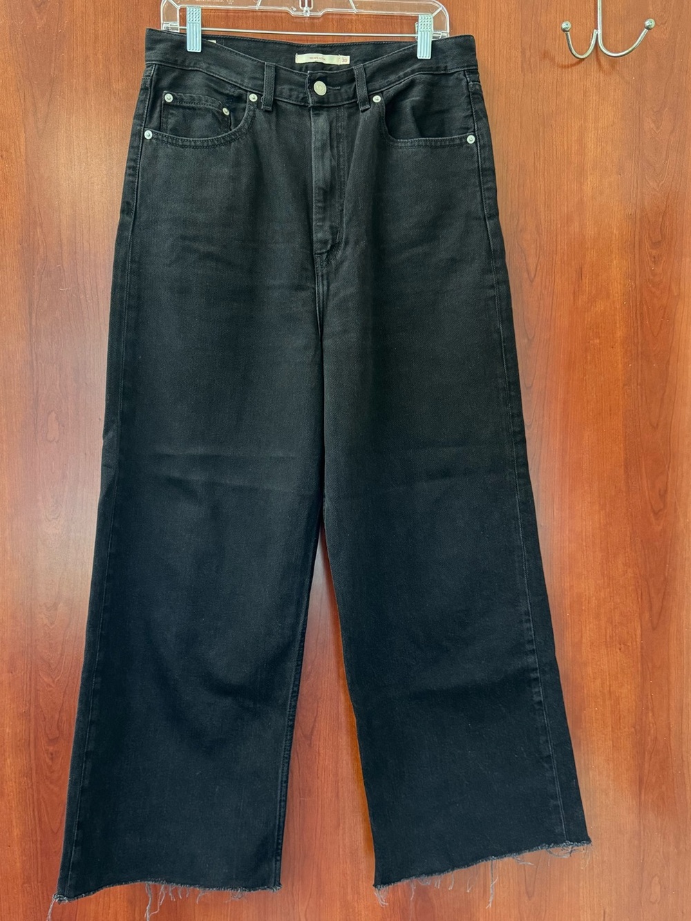 Levi’s Premium High Loose Jeans Size 30 Black Wide Leg Taw Hem Cotton Blend